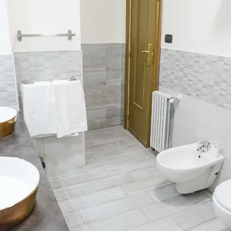 فندق مبيت وإفطار Casa Cupiello نابولي